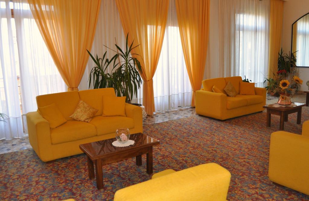 קיאנצ'נו טרמה Hotel Cristallo מראה חיצוני תמונה